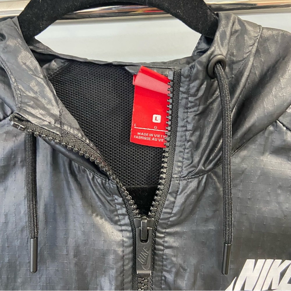 Nike Windrunner Jacket - Picture 2 of 6